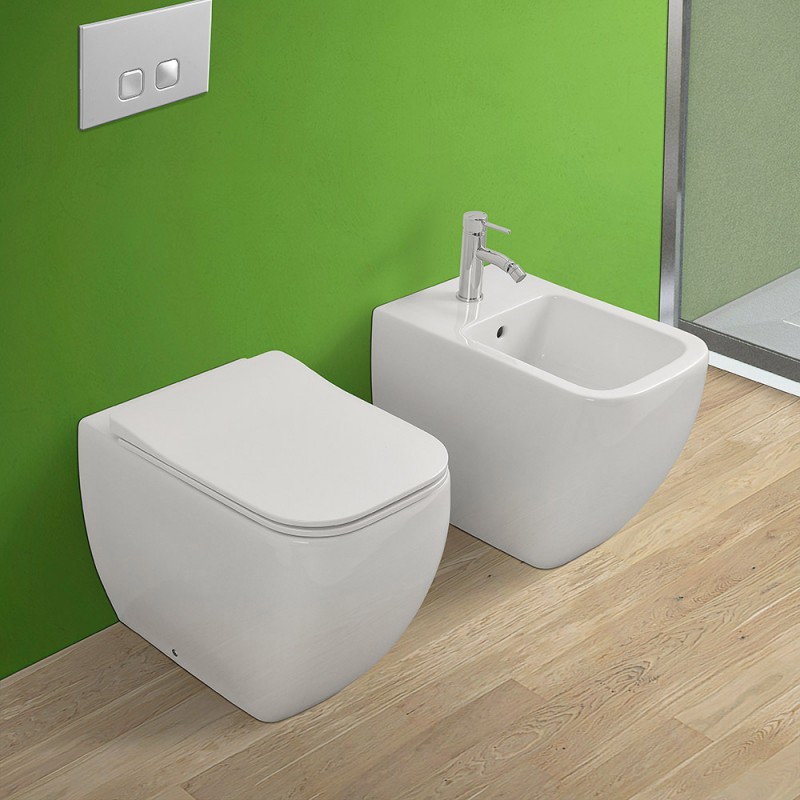 Coppia di Sanitari filomuro Metropolitan bianco lucido con copriwater ultraslim soft close