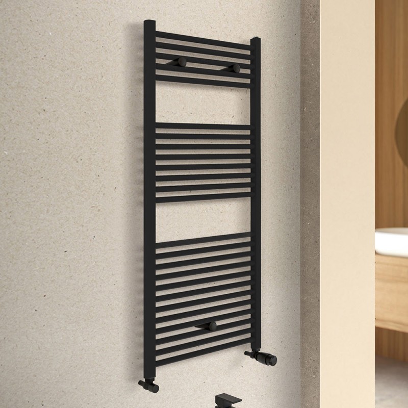 Termoarredo design nero opaco L 50x123 interasse 45 cm con kit valvole